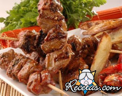 Brocheta de cordero