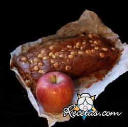 Budín de avena, manzanas y avellanas