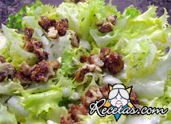 Ensalada de nueces y pasas