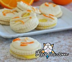 Galletas con crema de naranja y chocolate blanco