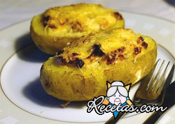 Papas rellenas con carne y champiñones