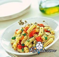 Pasta con salsa crudaiola