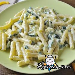 Penne con crema de calabacines