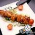 Brochettes de pollo